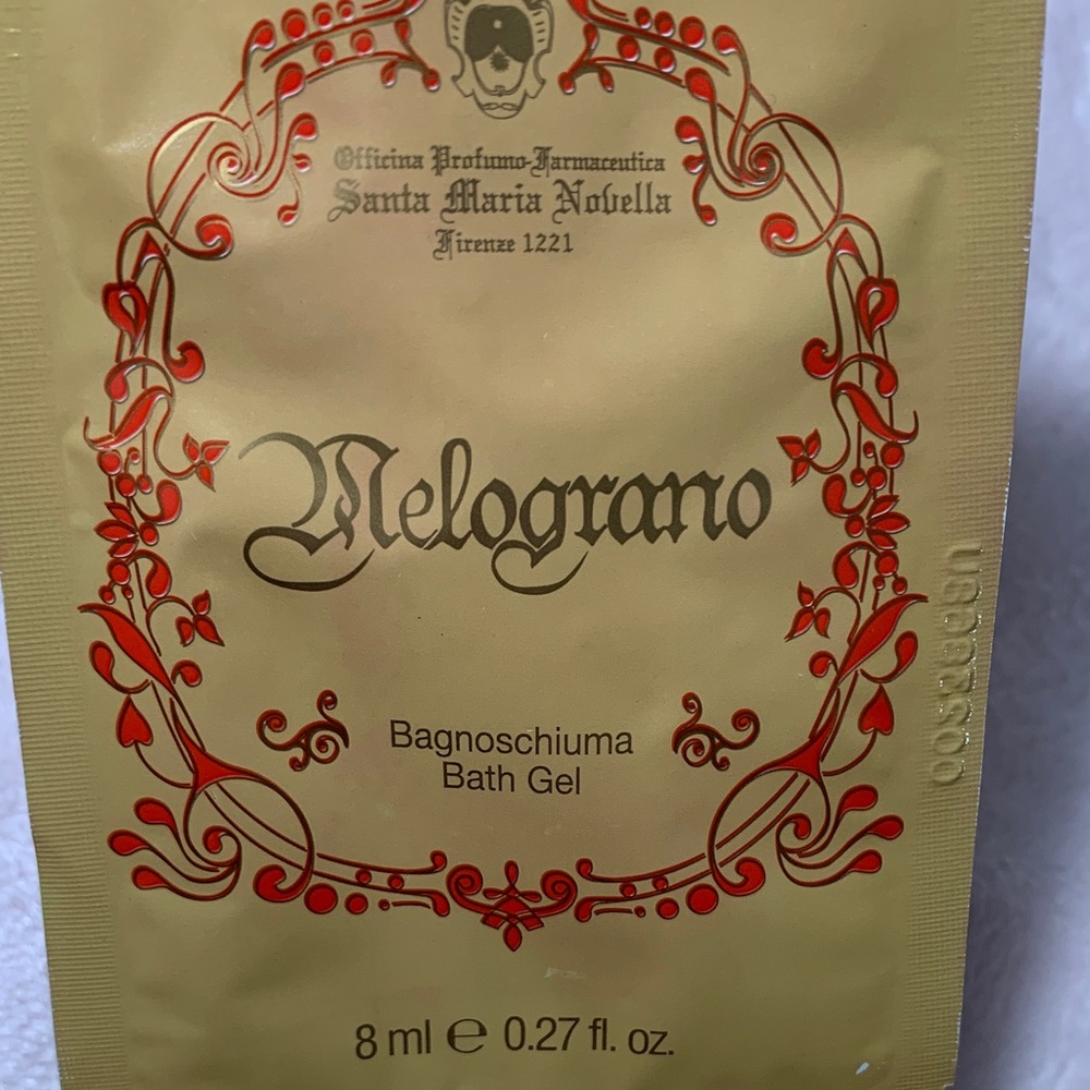 Santa Maria Novella Melograno Bath and Body Set 8 ml. - Picture 2 of 7